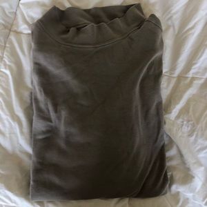 Roundtree & York Mock Neck in Beige